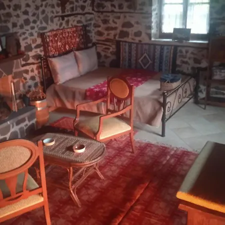 Holiday home Penelope's Perithiotissa